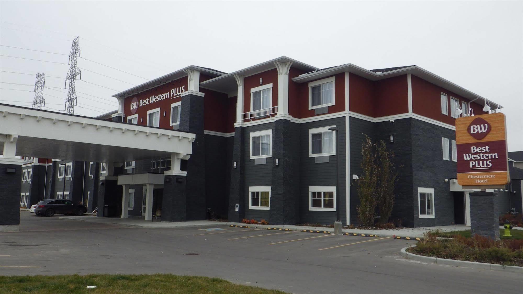 Best Western Plus Chestermere Hotel Exterior photo