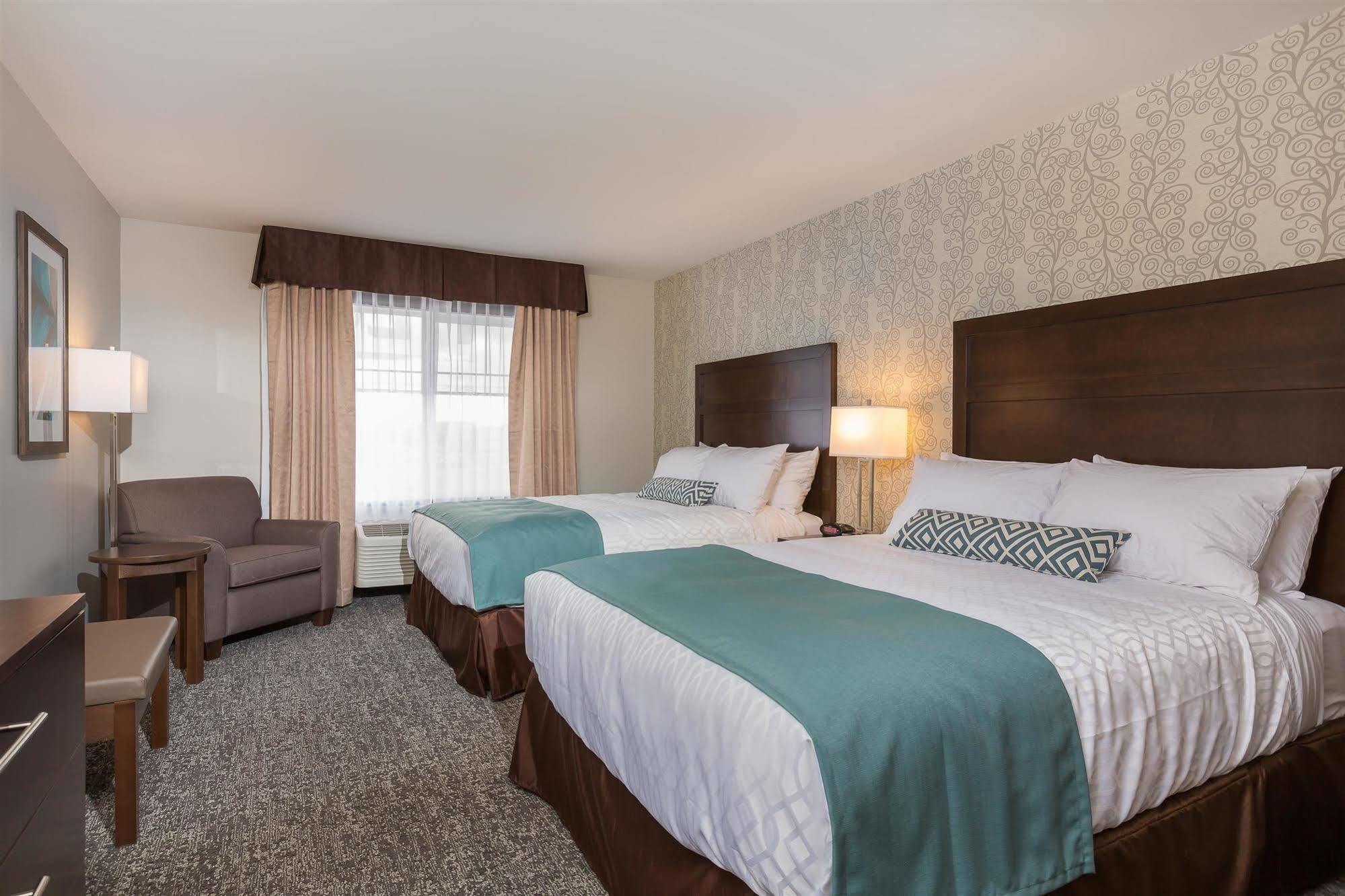 Best Western Plus Chestermere Hotel Exterior photo