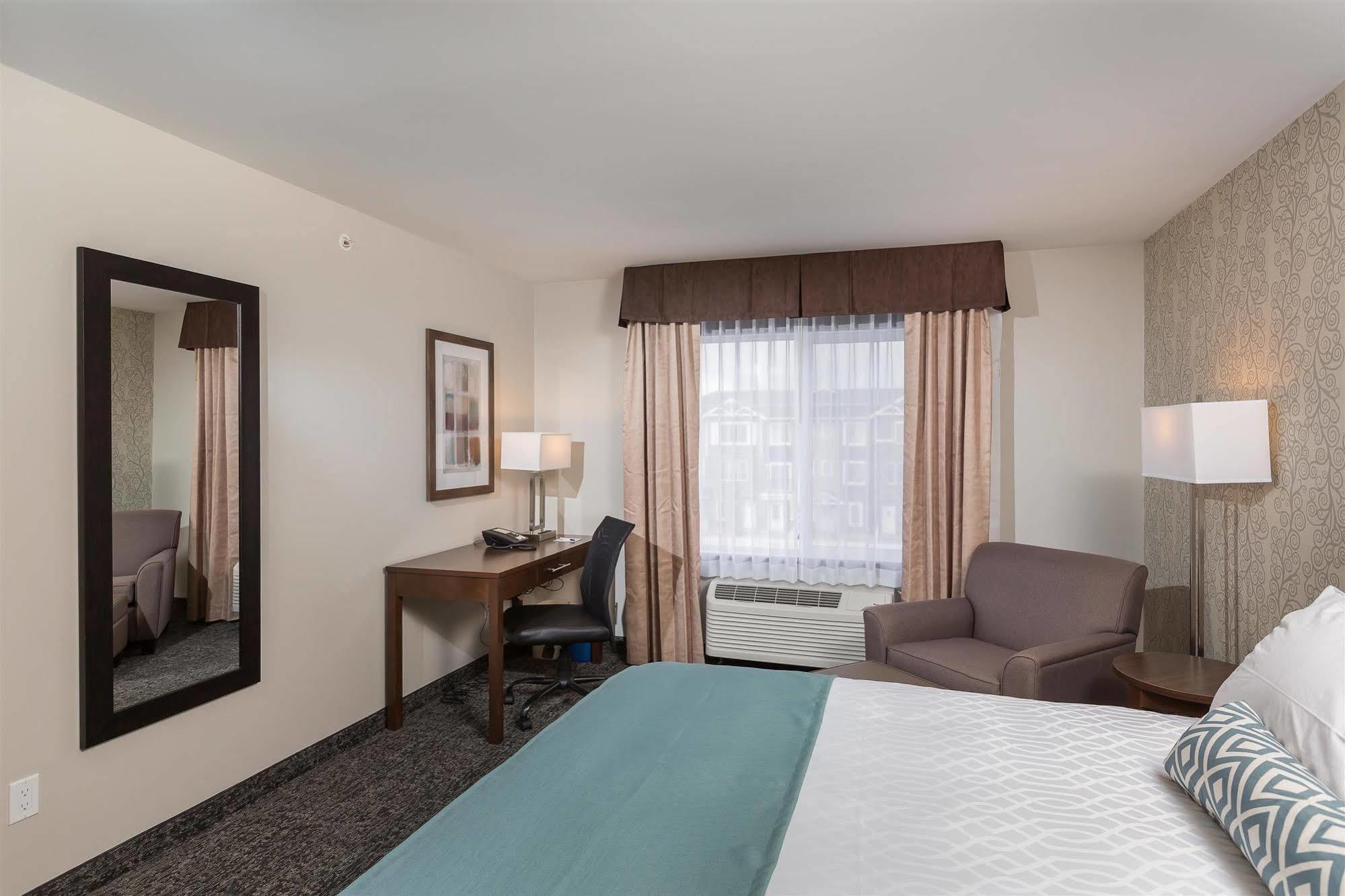 Best Western Plus Chestermere Hotel Exterior photo